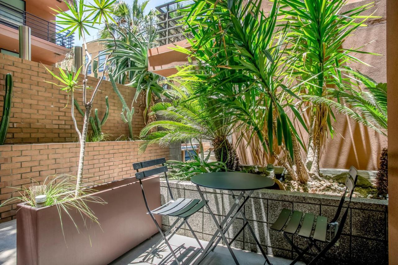 Apartment Hollywood W Concierge Pool Nr Shops Lax-1089